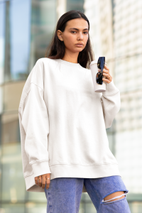 mockup-featuring-a-serious-woman-wearing-an-oversized-sweatshirt-with-customizable-sleeves-m25279